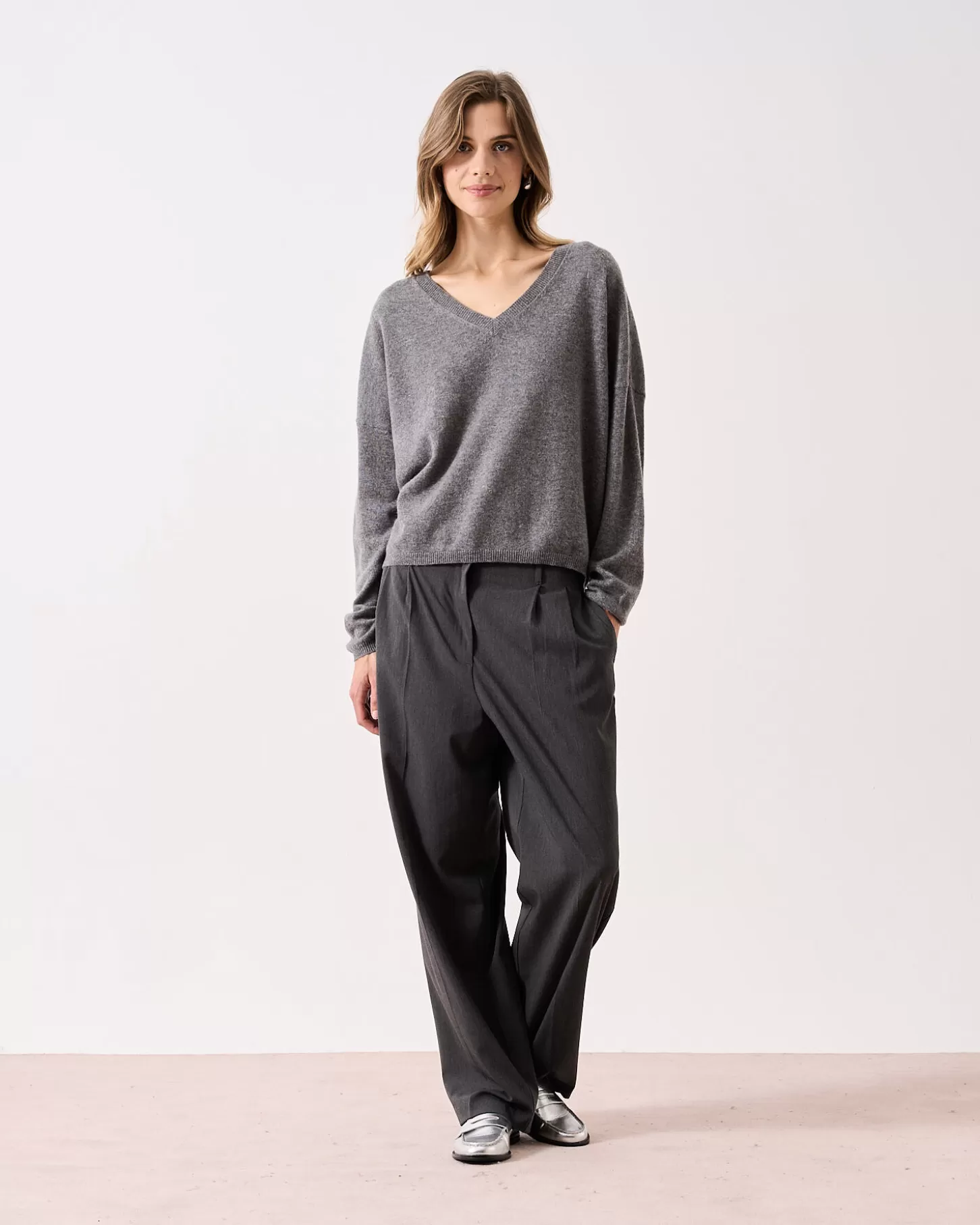 Col V | 100% Cachemire>Absolut Cashmere Alicia. Gris chiné foncé